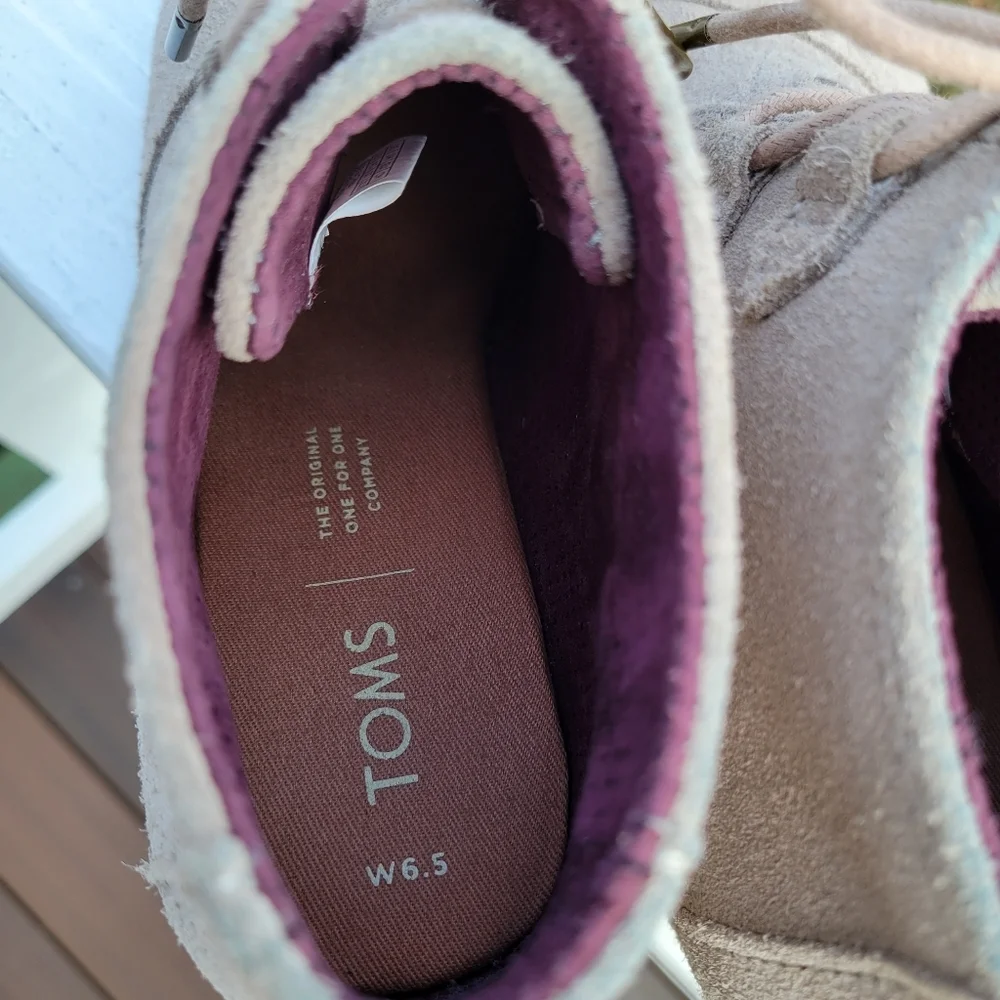 Toms Dersert Wedge Taupe Suede Shoe 6.5‎